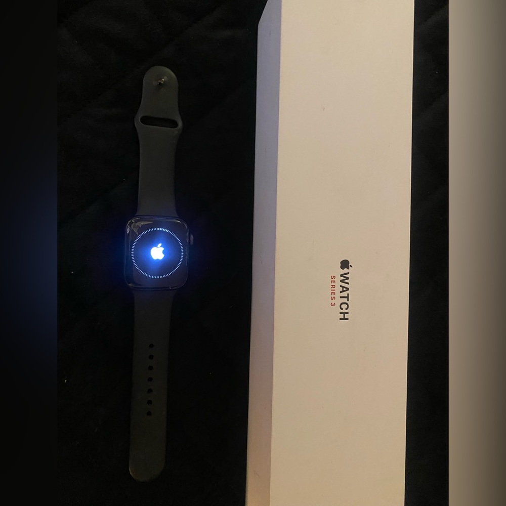 Apple Watch Series 3 - 42mm - Picture 4 of 5